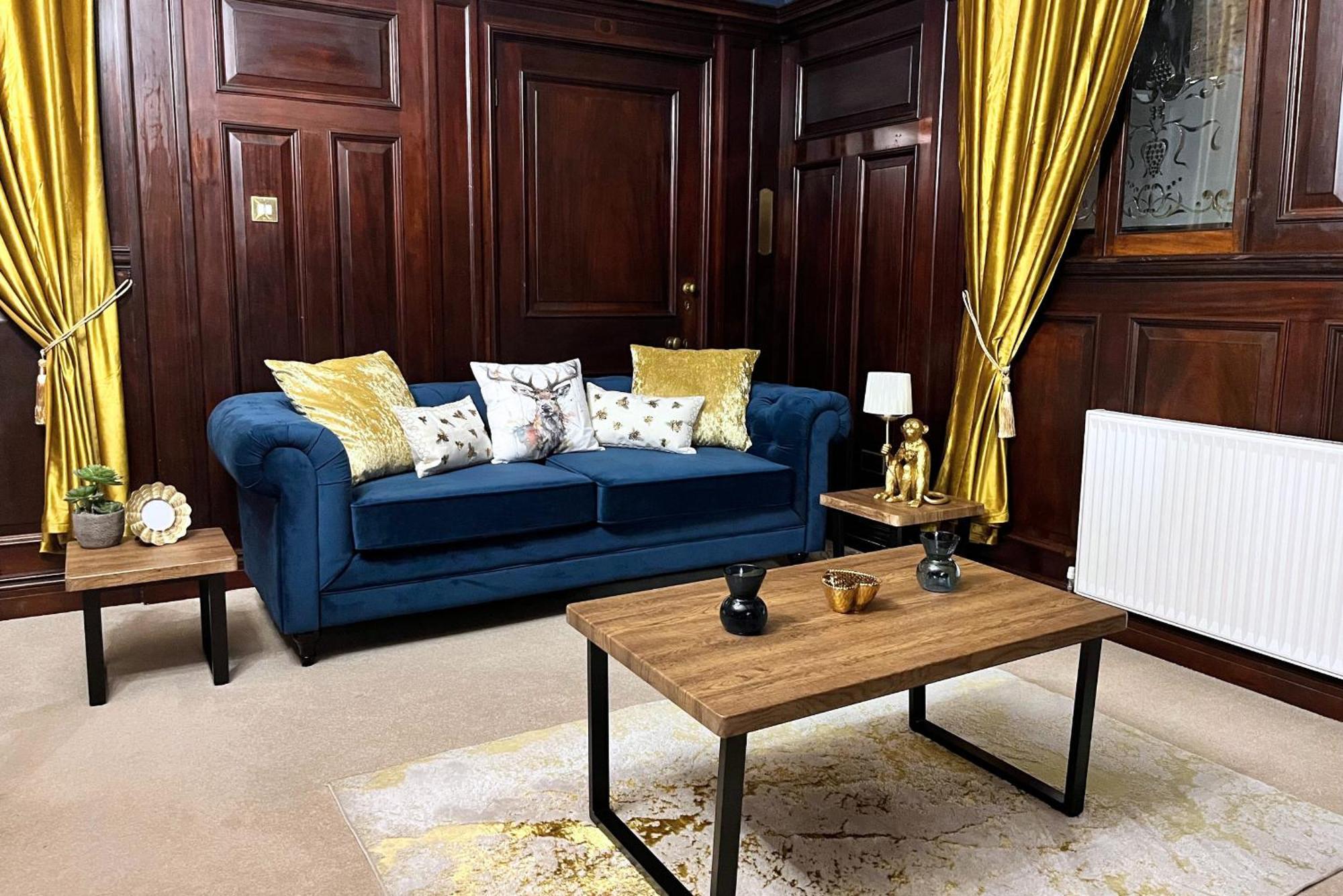 The Old Brewery Boardroom - Winchester City Centre - Unique Property - Free Parking - Sleeps 6 - By Xplus Stays Extérieur photo