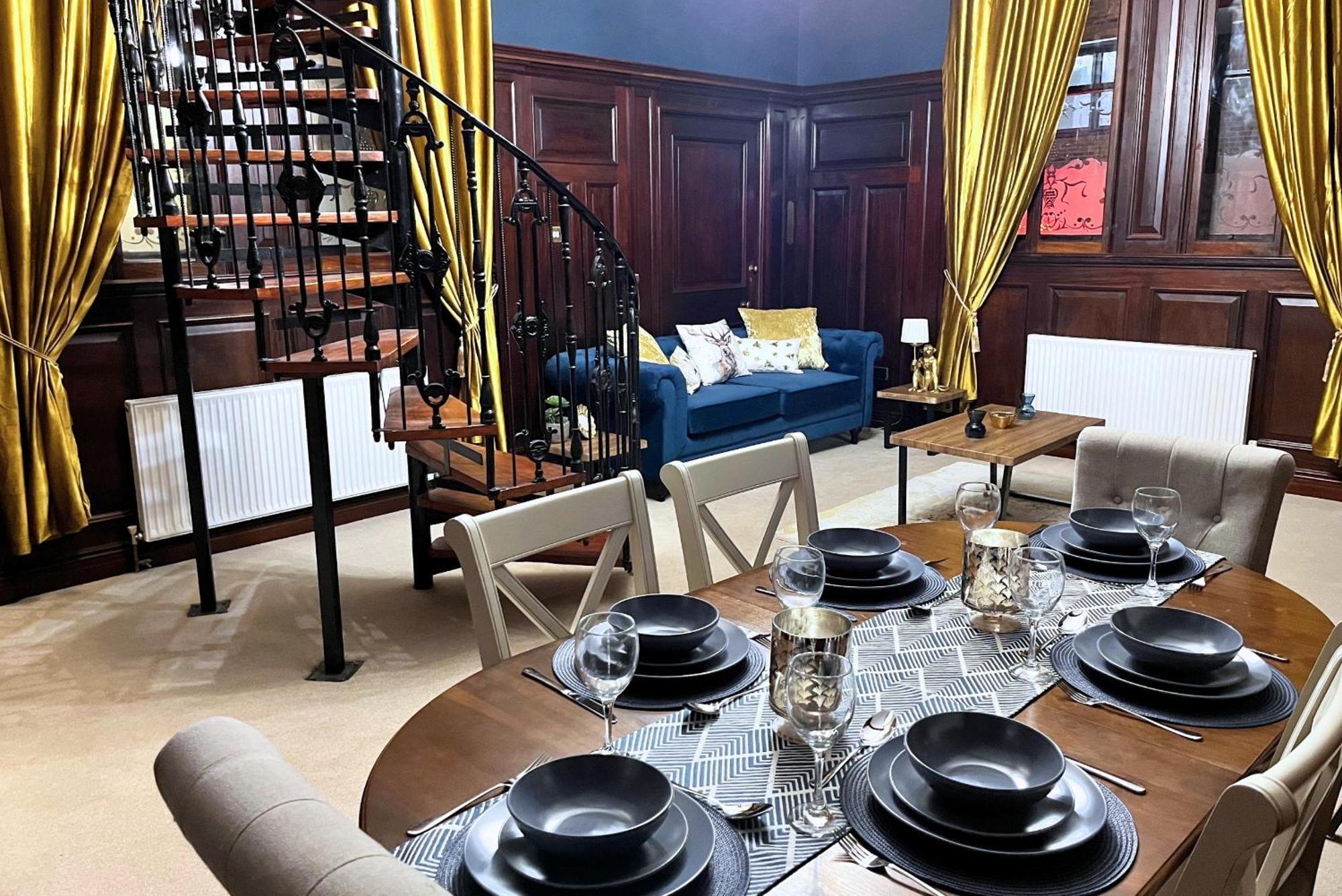 The Old Brewery Boardroom - Winchester City Centre - Unique Property - Free Parking - Sleeps 6 - By Xplus Stays Extérieur photo